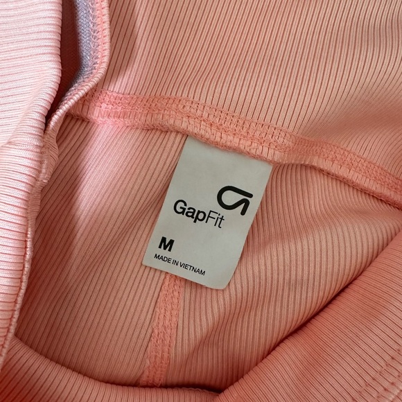 Gapfit Peach Biker Shorts - Picture 4 of 4